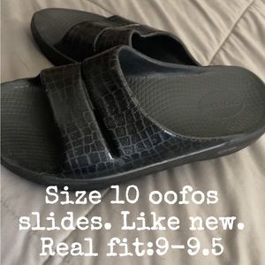 Oofos Ooahh Luxe Slide Sandal - Black Gator - Size 10